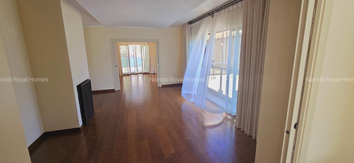 4 Bed Townhouse with En Suite at Lavington Green - 14