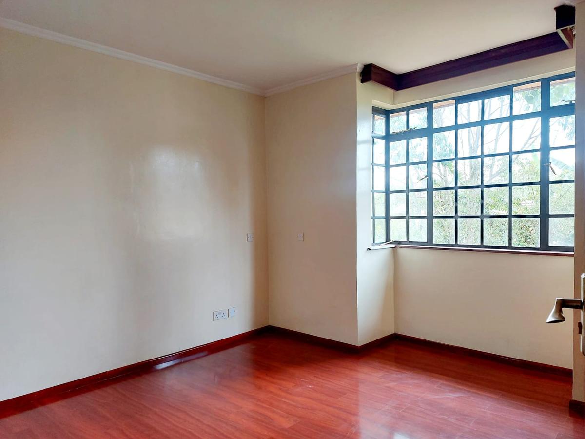 3 Bed Villa with En Suite at Fourways Junction Estate - 14