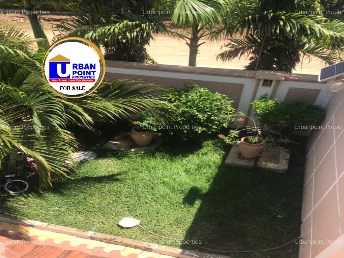 5 Bed House with En Suite in Nyali Area - 11