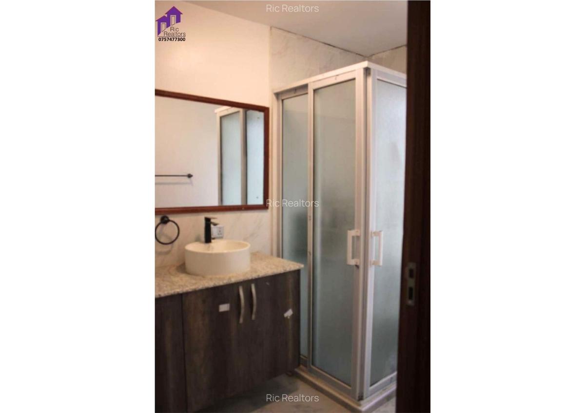 3 Bed Townhouse with En Suite at Silanga Road - 11