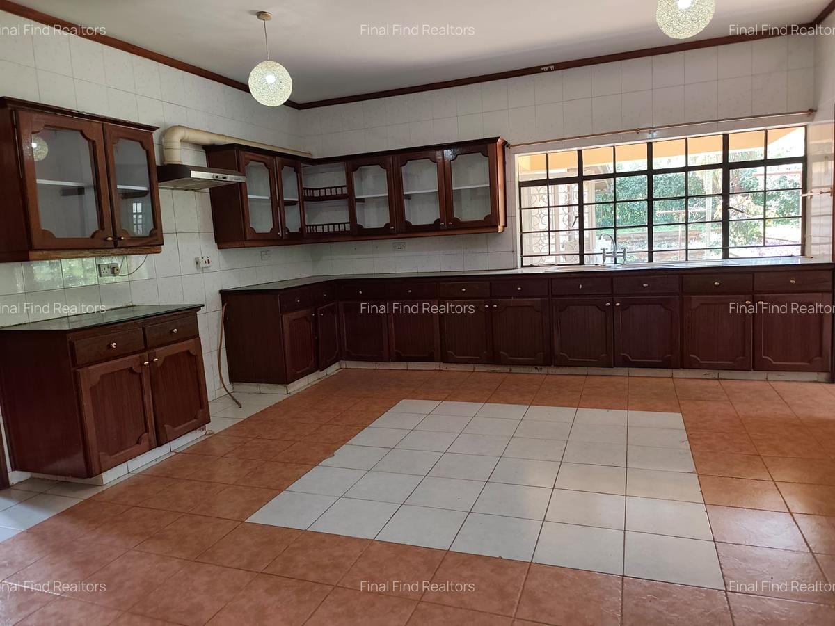 5 Bed House with Garden in Runda - 13