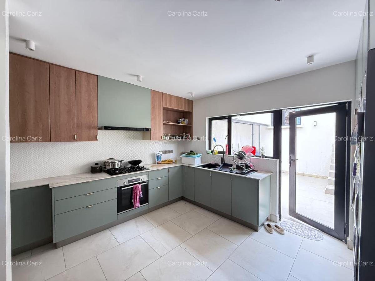 4 Bed House with En Suite at Loresho - 7