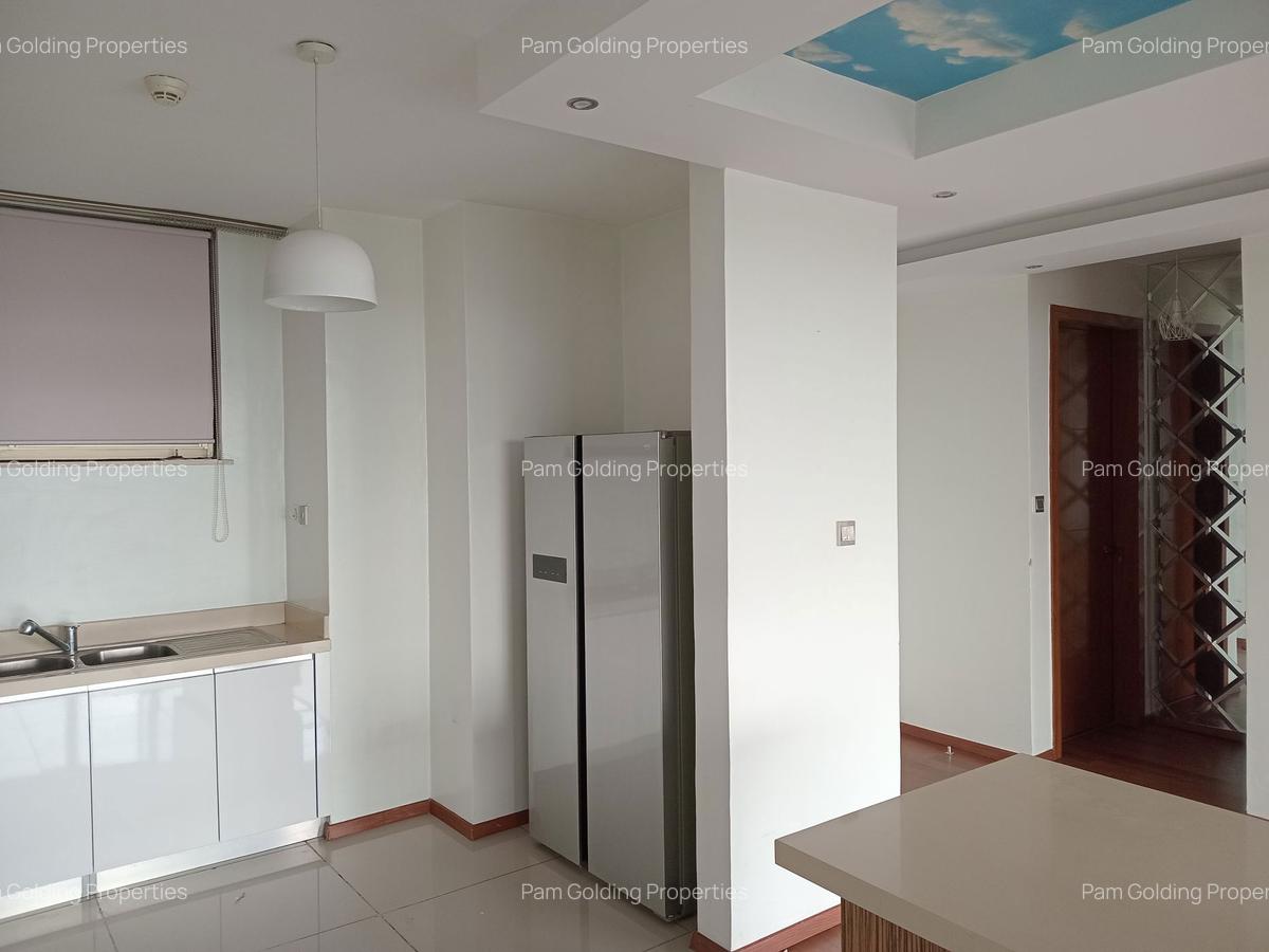 3 Bed Apartment with En Suite in Parklands - 5