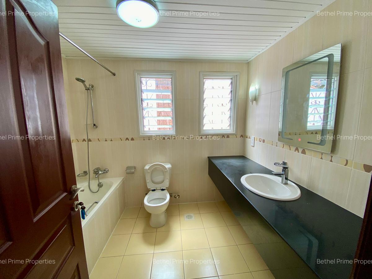 4 Bed House with En Suite in Muthaiga - 15