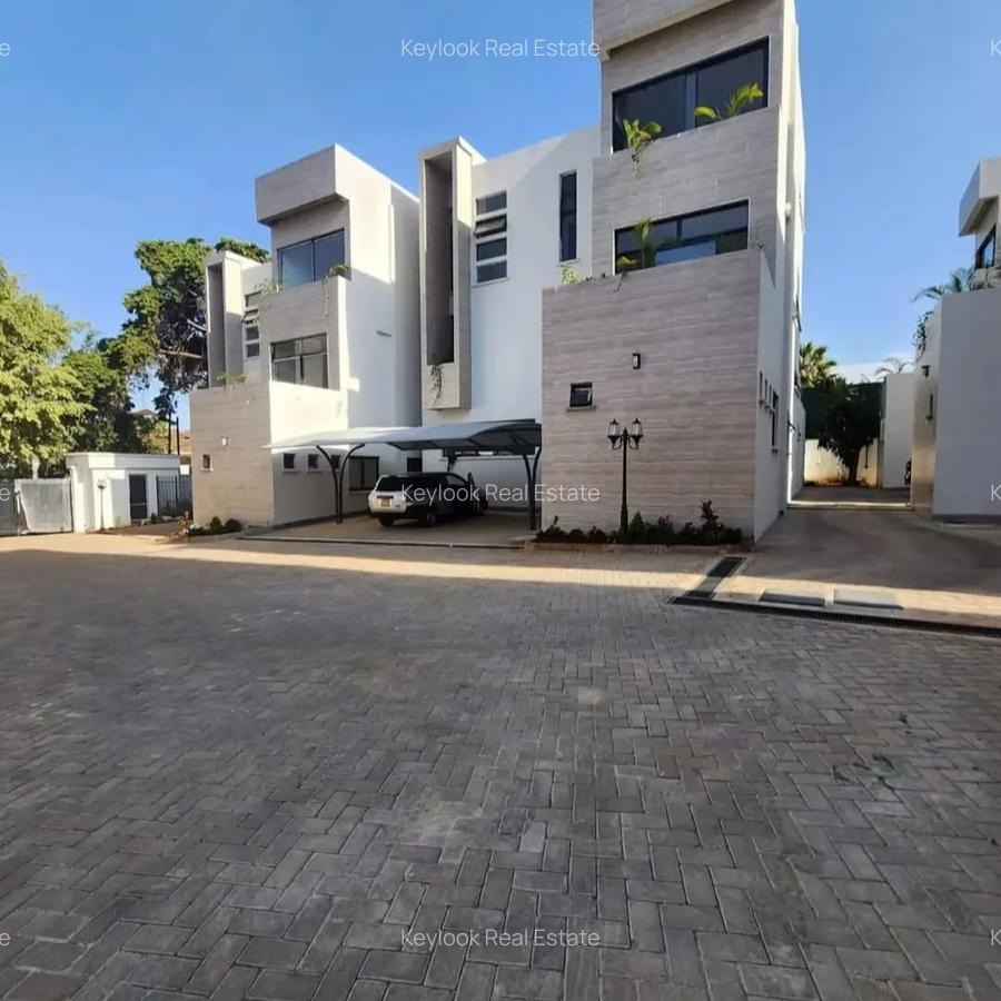5 Bed Townhouse with En Suite at Lavington Green - 1