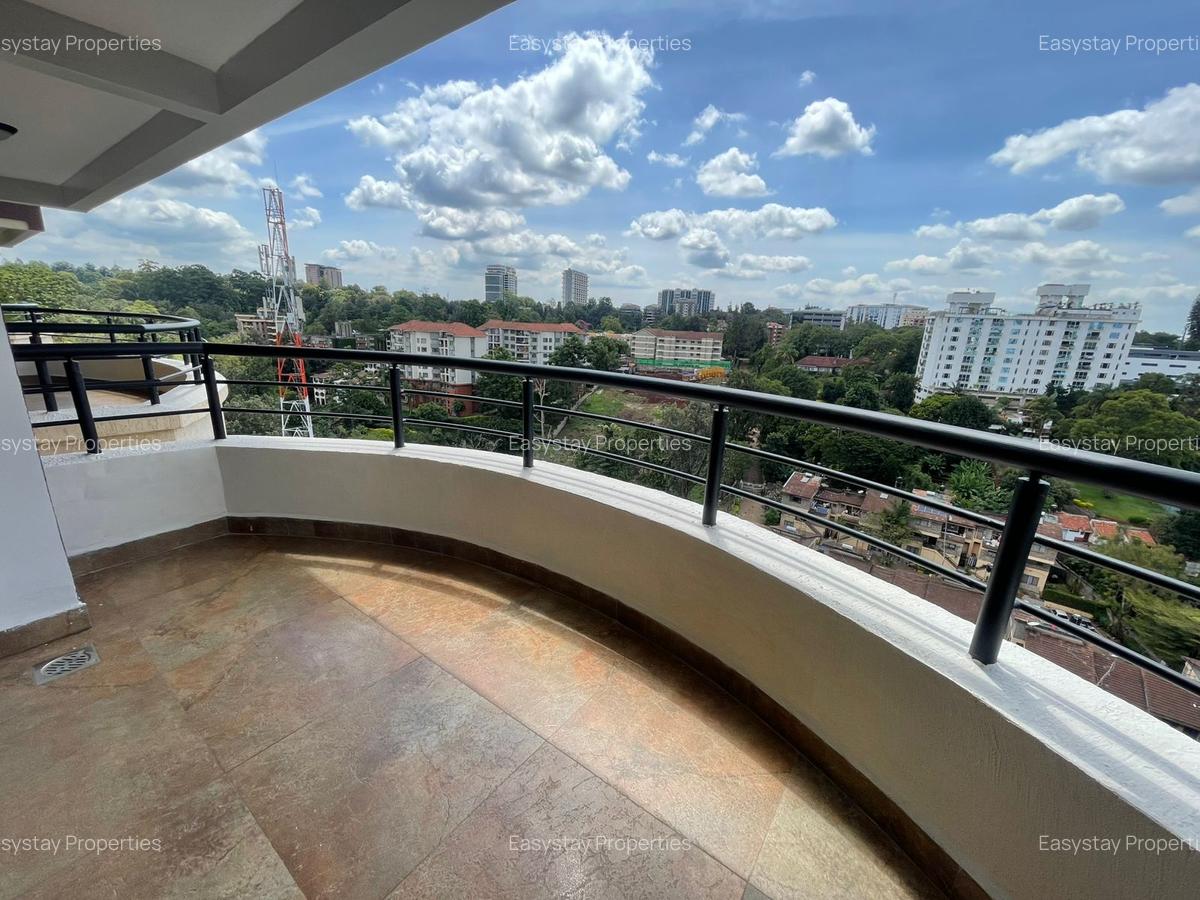 3 Bed Apartment with En Suite in Riverside - 4