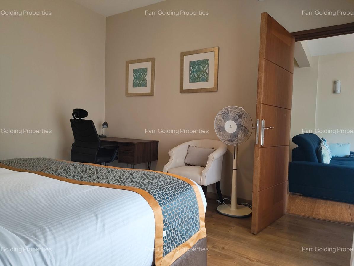 1 Bed Apartment with En Suite in Lavington - 16