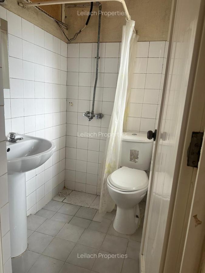 4 Bed House with En Suite in South C - 16