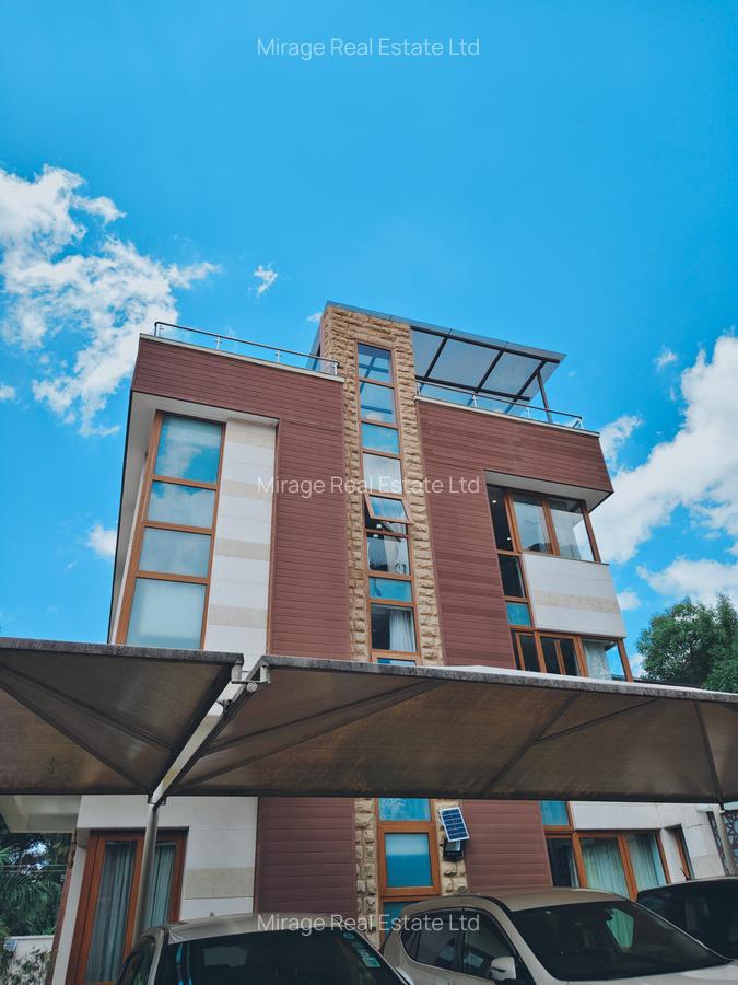 6 Bed Villa with En Suite in Lavington - 2
