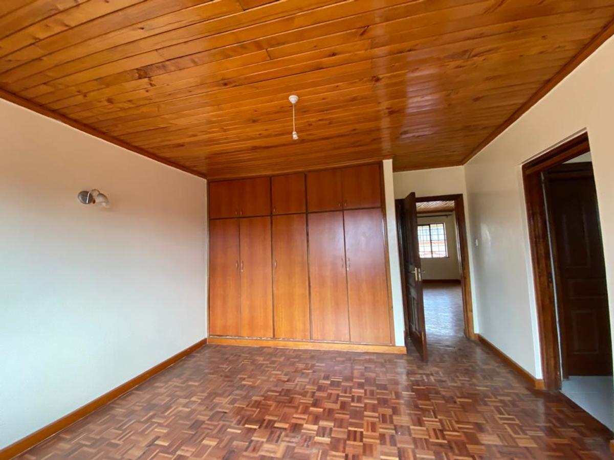 3 Bed Apartment with En Suite in Lavington - 19