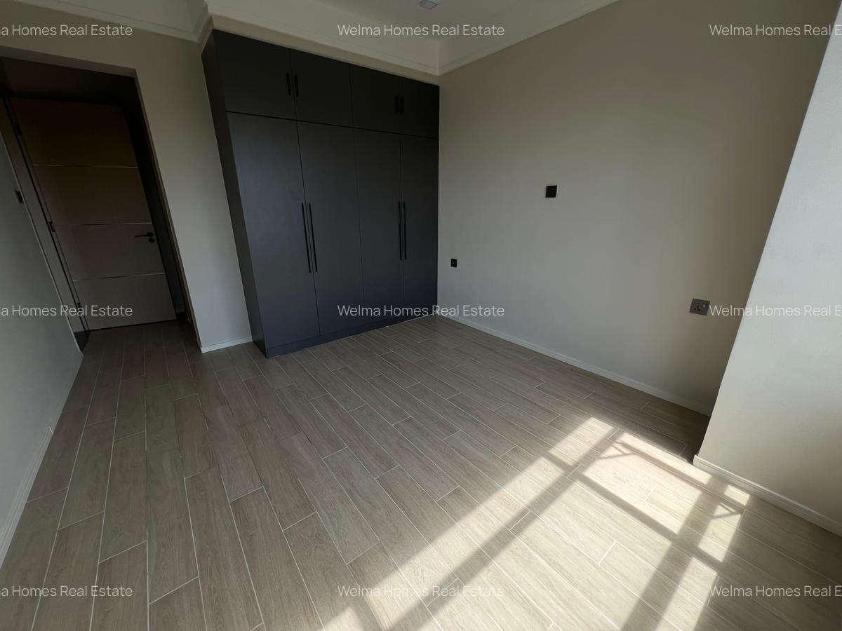 2 Bed Apartment with En Suite in Lavington - 13