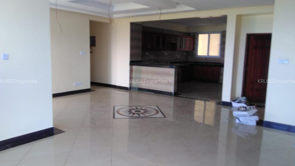 3 Bed Apartment with En Suite at Ar2497 - 2