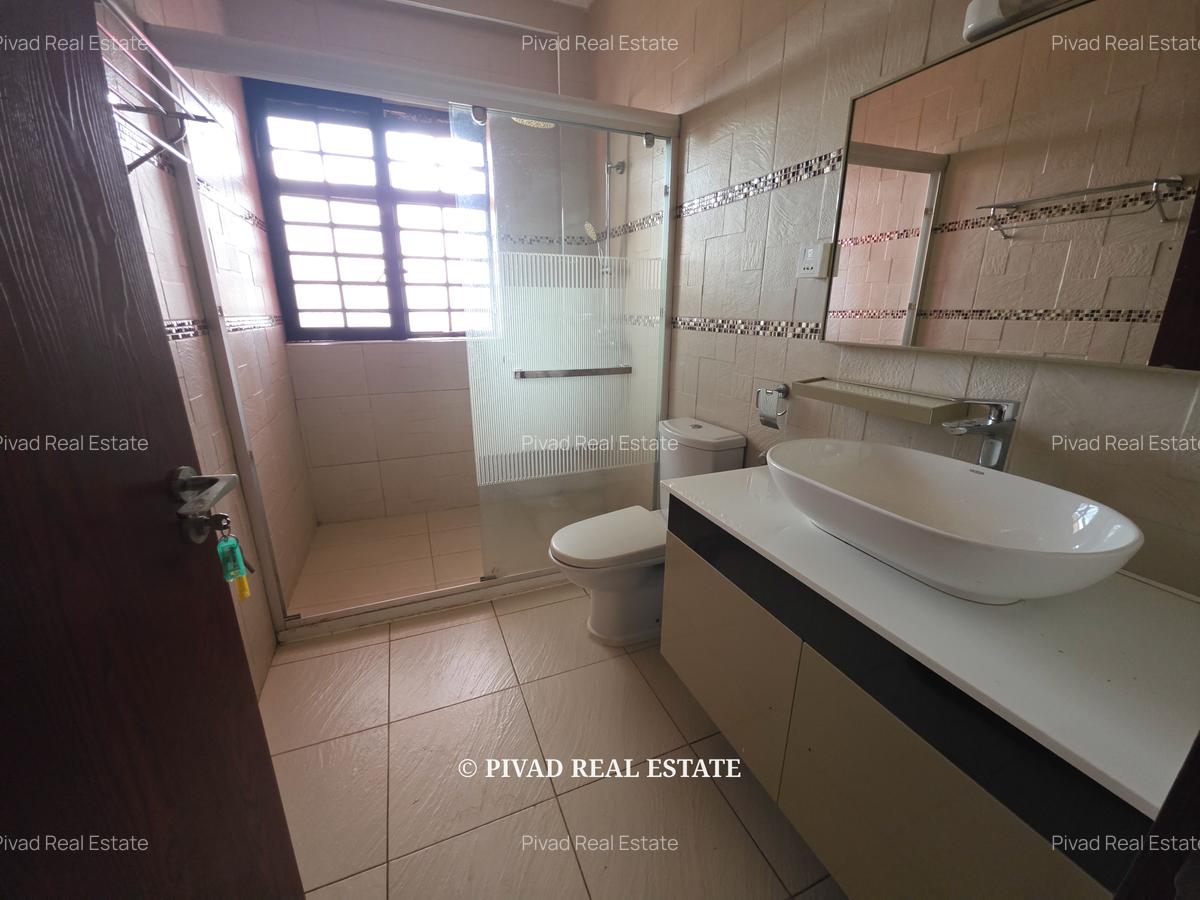 5 Bed House with Staff Quarters in Runda - 12