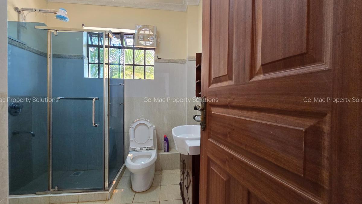 Serviced 2 Bed Apartment with En Suite in Nyari - 12