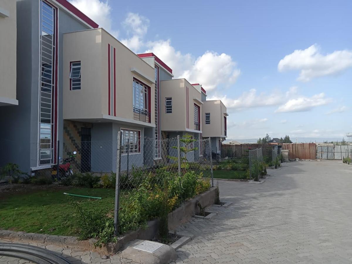 4 Bed Townhouse with En Suite at Nairobi Namanga Highway - 2