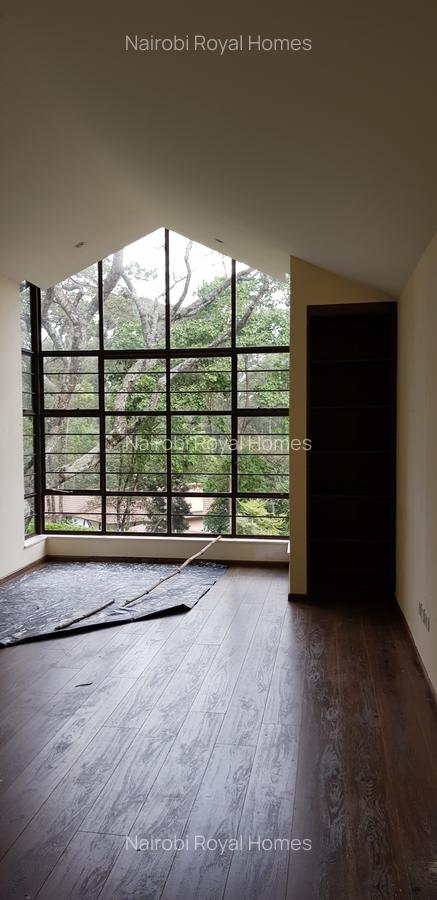 5 Bed House with En Suite at Lone Tree 55 - 10