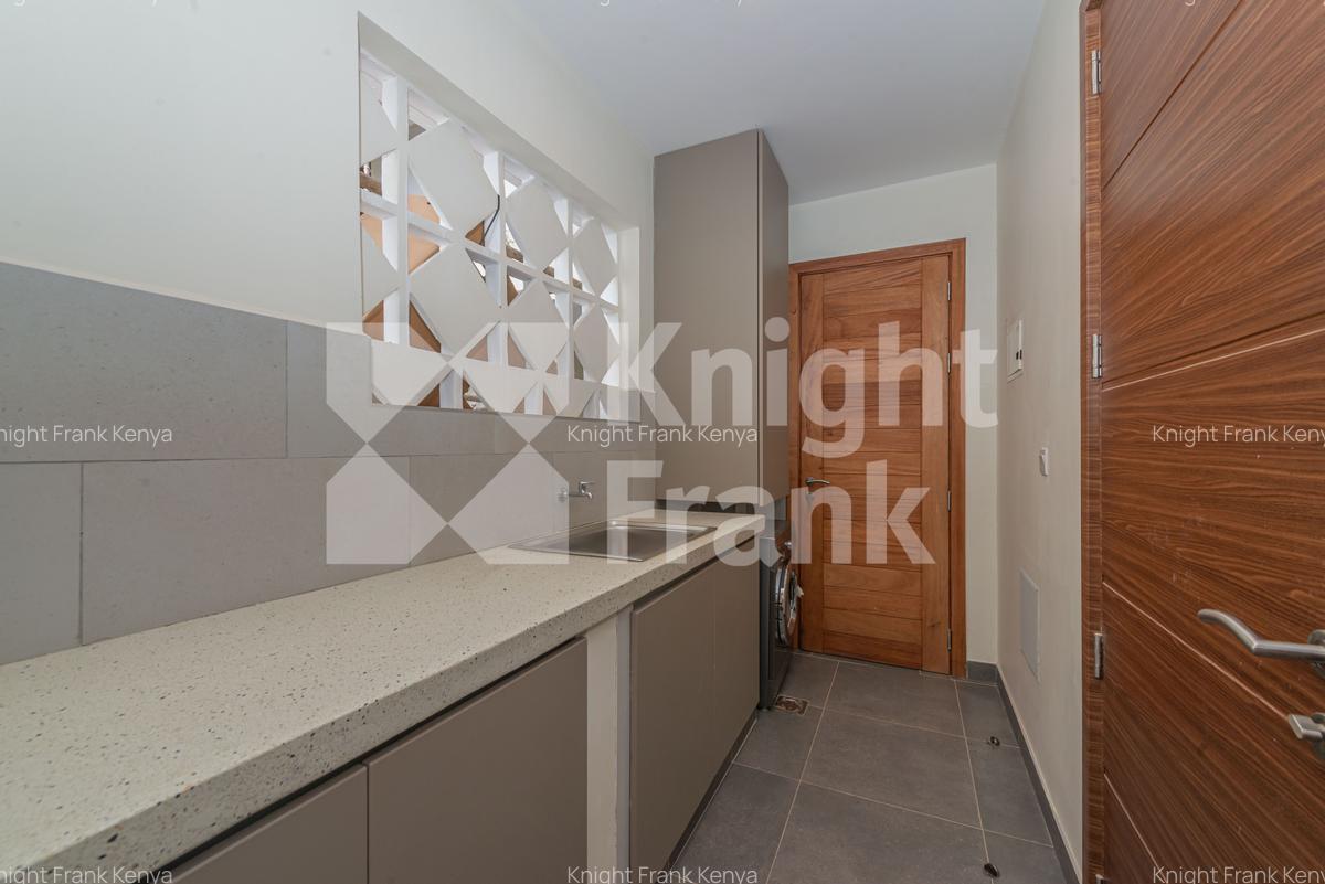 1 Bed Apartment with En Suite at Riverside Drive - 14