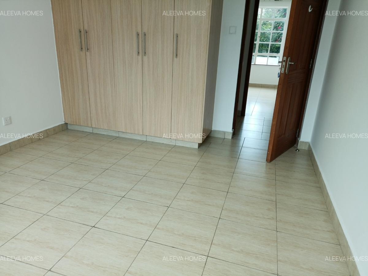 3 Bed Apartment with En Suite in Lavington - 12