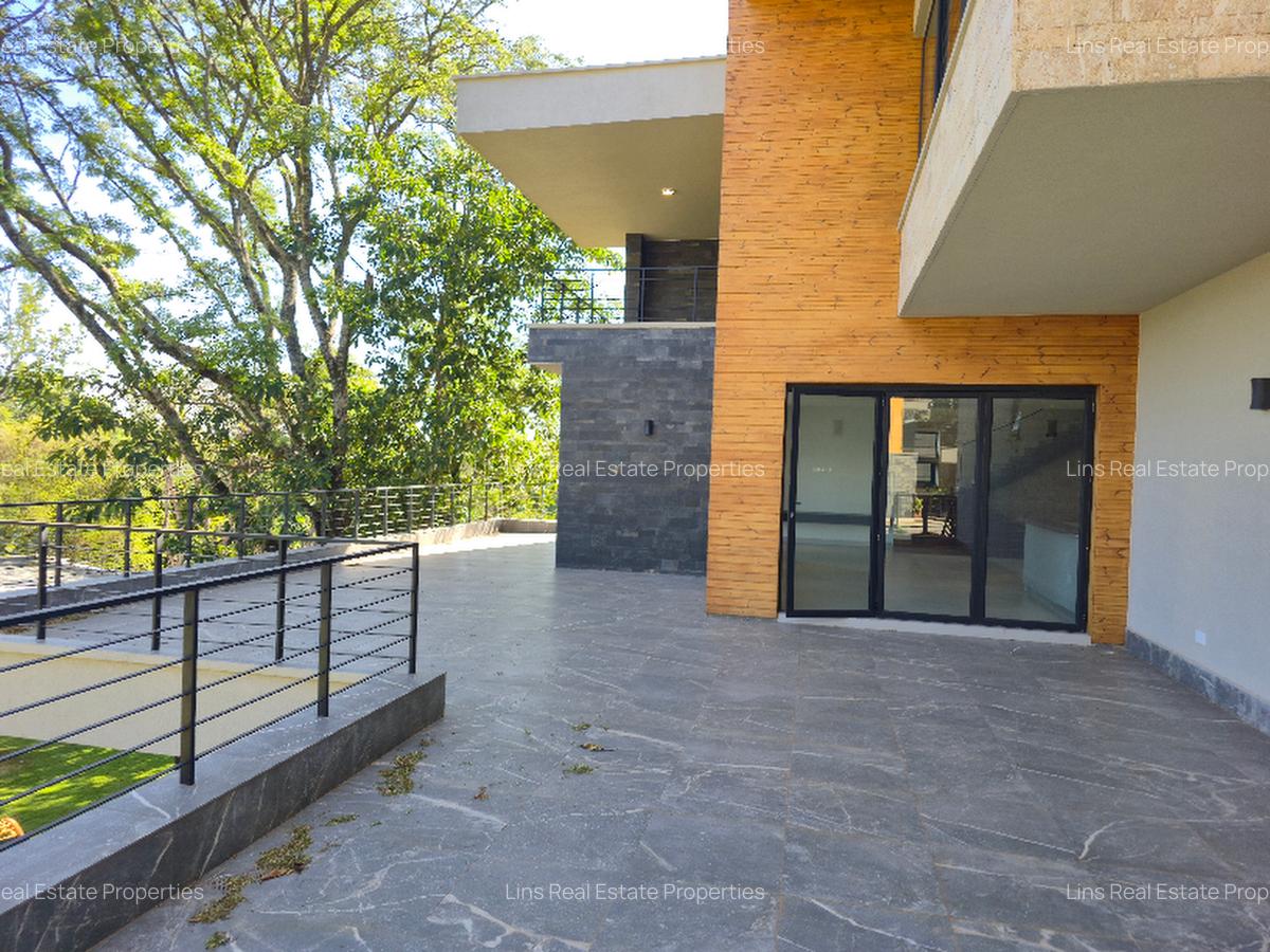 4 Bed Townhouse with En Suite in Loresho - 3