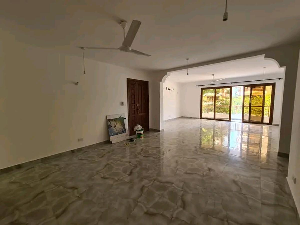 3 Bed Apartment with En Suite at Kasuku Road - 6