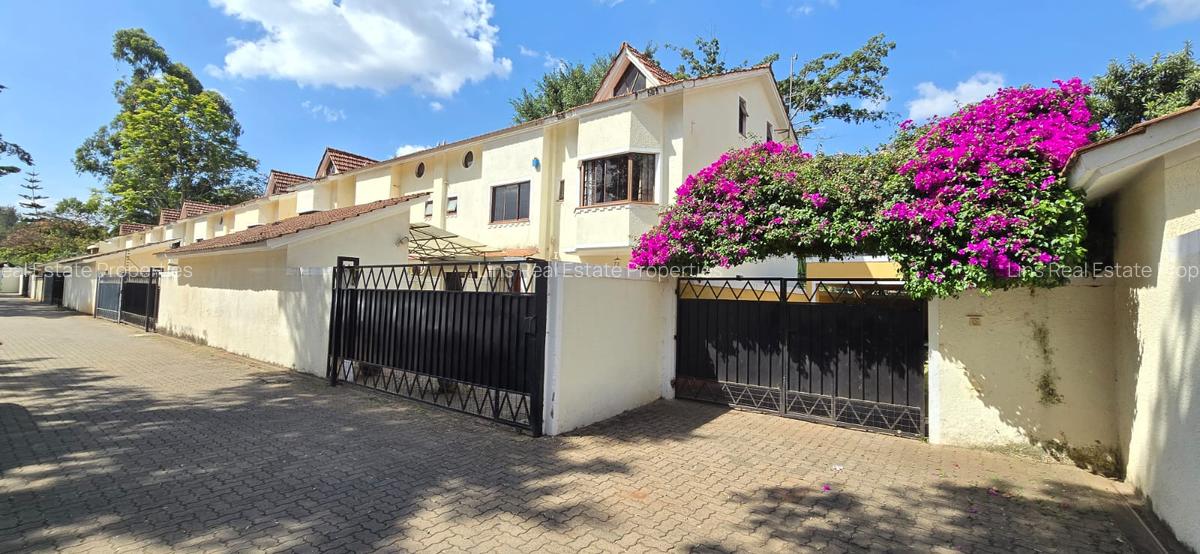 4 Bed Townhouse with En Suite in Lavington - 1