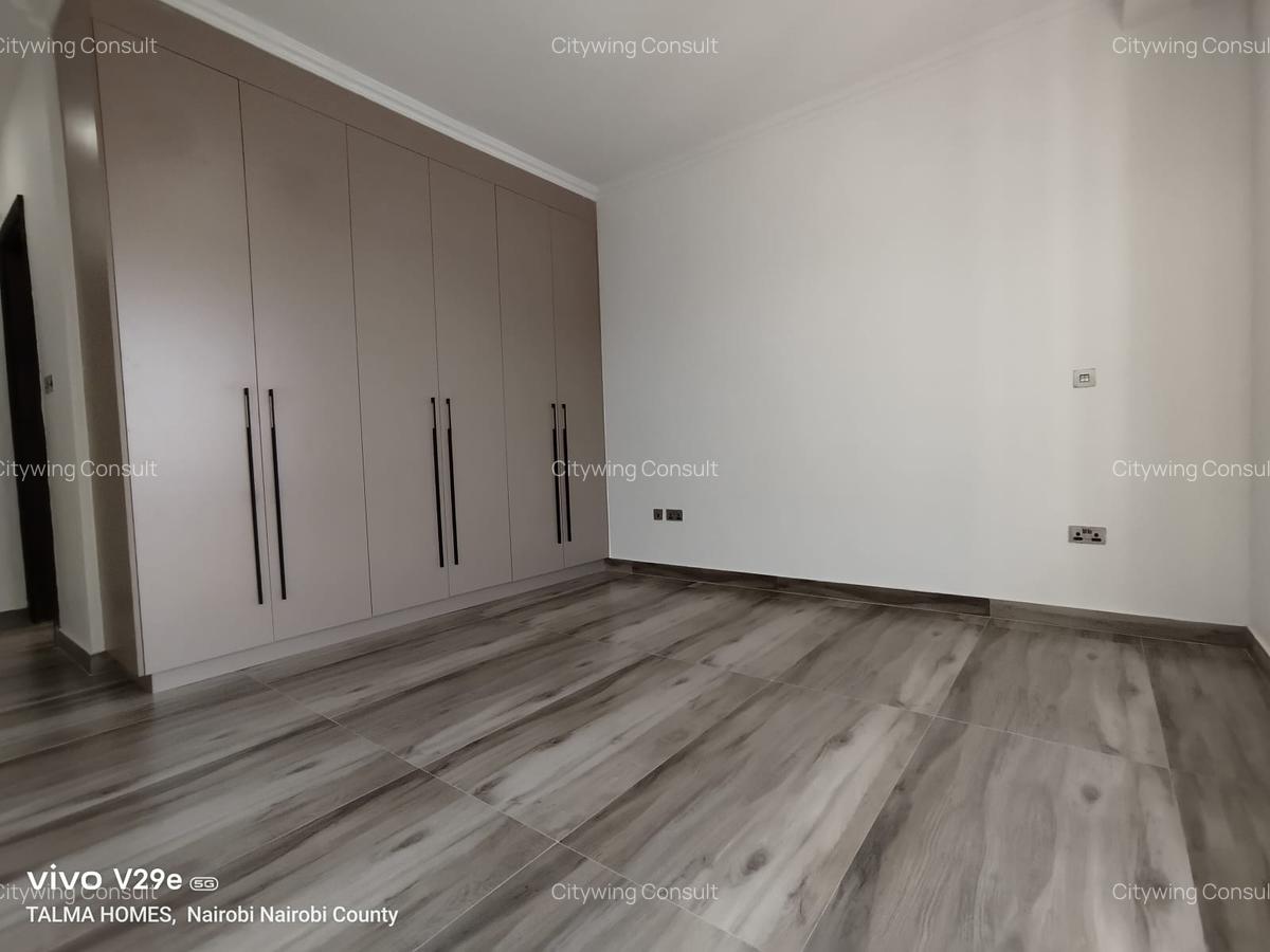 2 Bed Apartment with En Suite at Brookside - 19