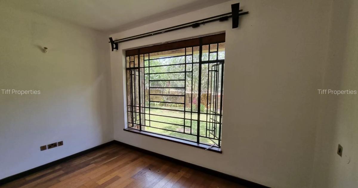 5 Bed Townhouse in Lake View - 8