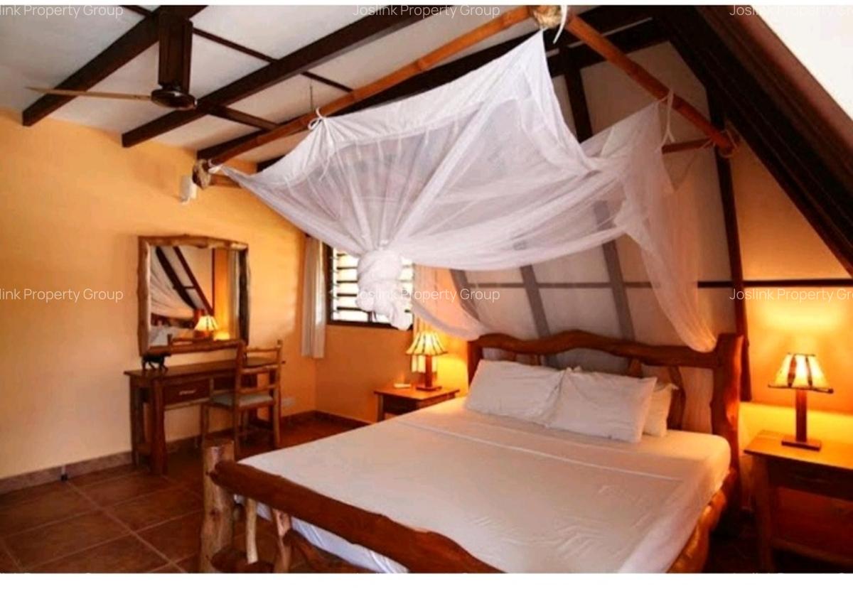 10 Bed Townhouse with En Suite at Mt Kenya - 19