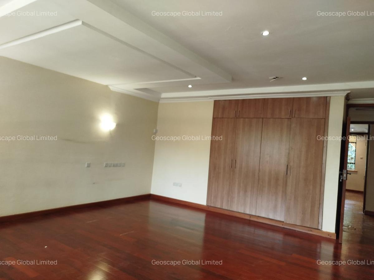 6 Bed House with En Suite in Runda - 5