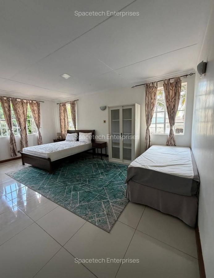 5 Bed House with En Suite in Gigiri - 4
