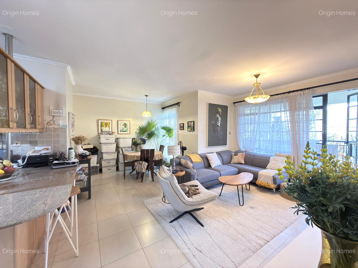 Serviced 2 Bed Apartment with En Suite in Brookside - 1