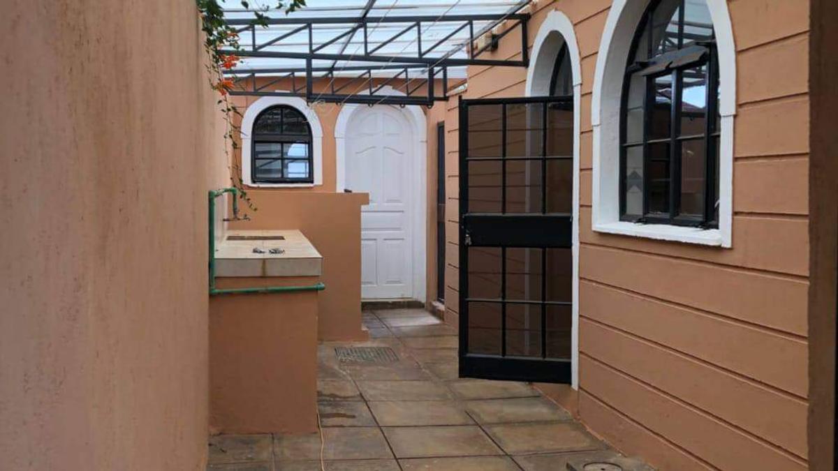 4 Bed Townhouse with En Suite in Kiambu Road - 11