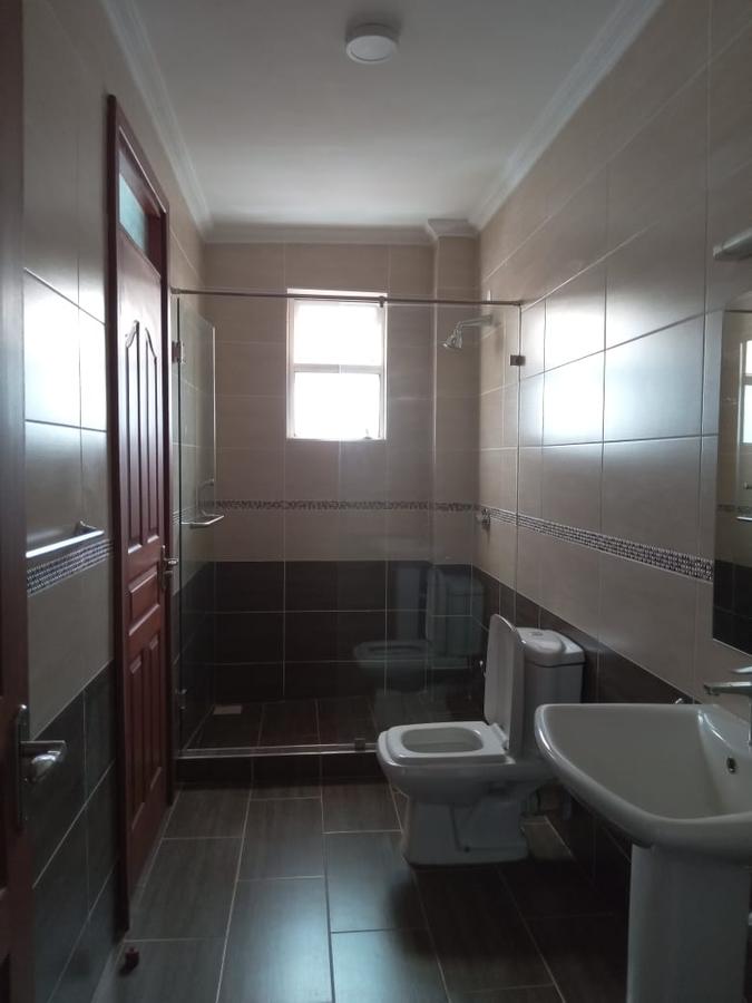 3 Bed Apartment with En Suite at Riverside Drive - 3