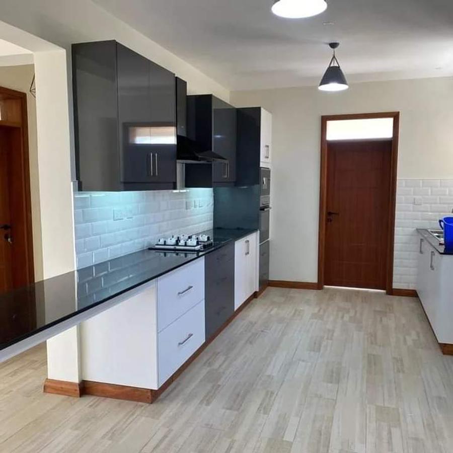 2 Bed Apartment with En Suite in Kilimani - 2