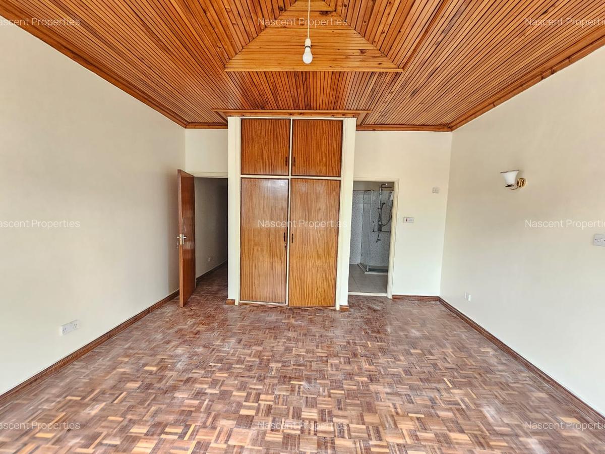 4 Bed House with En Suite in Runda - 7