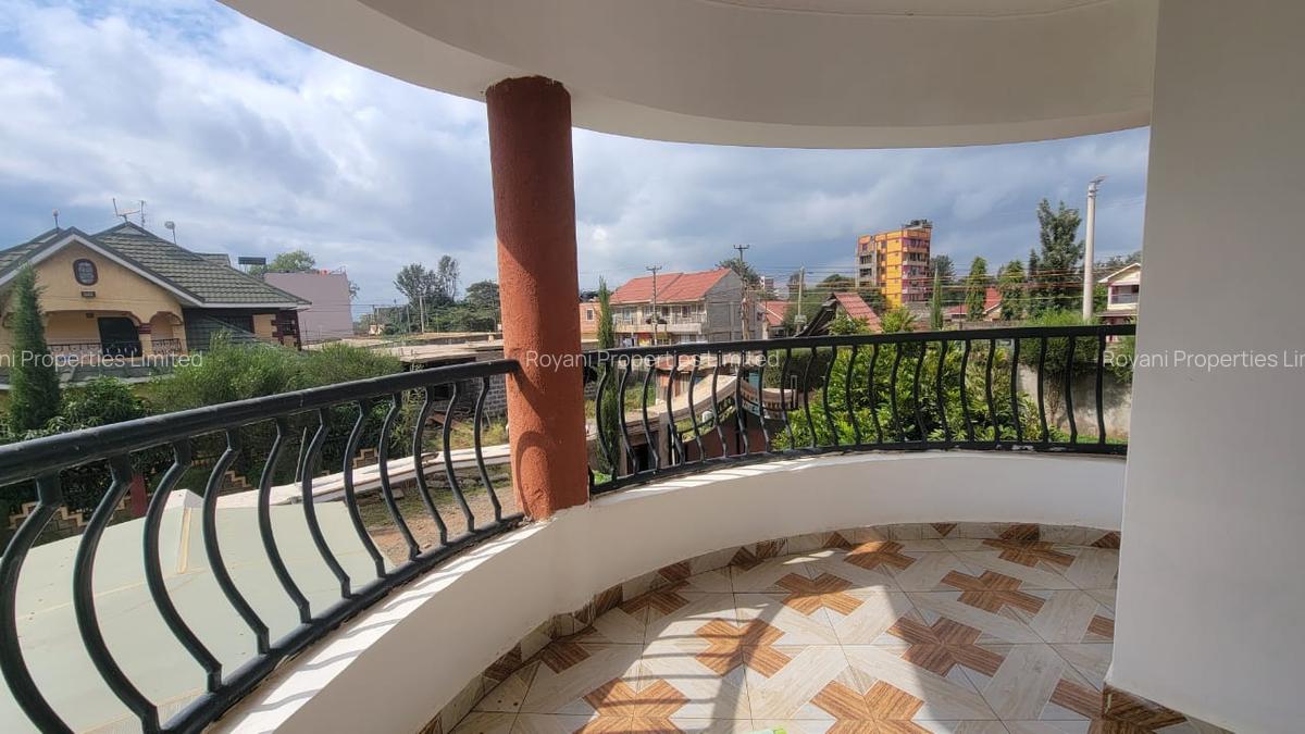 5 Bed House with En Suite in Kamakis - 15