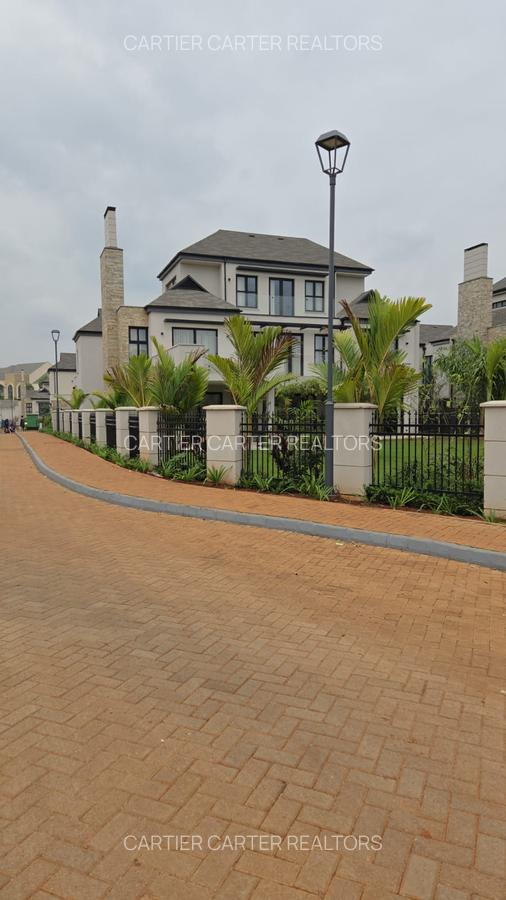 4 Bed Villa with En Suite in Runda - 6