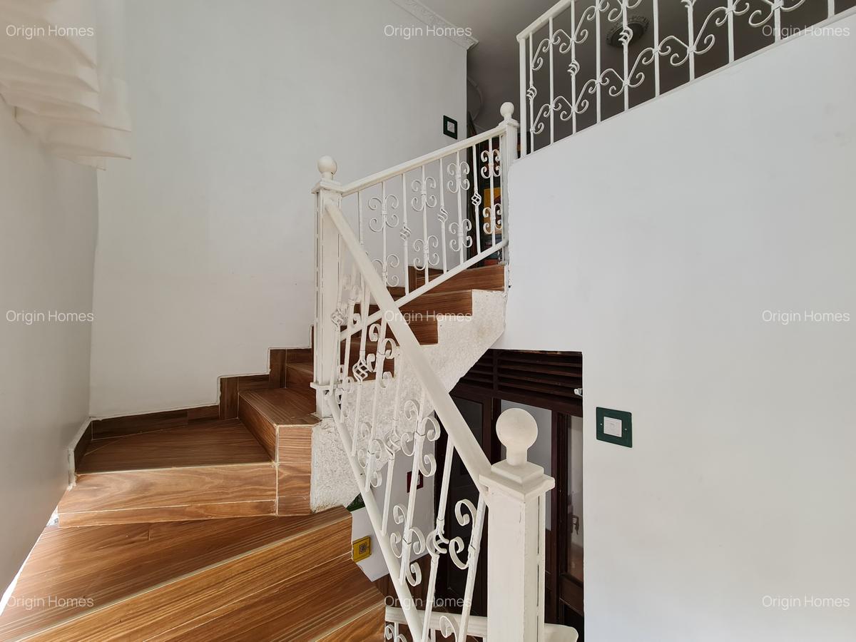 2 Bed House with En Suite in Kitisuru - 14