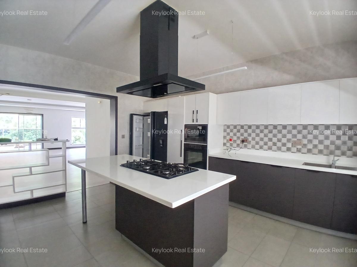 3 Bed Apartment with En Suite at Riverside Drive - 3