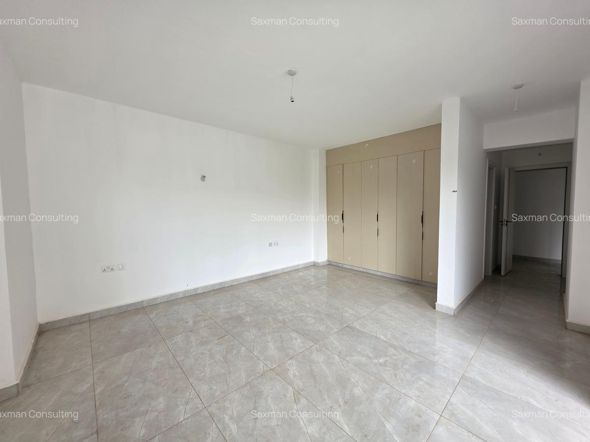 3 Bed Apartment with En Suite in General Mathenge - 15