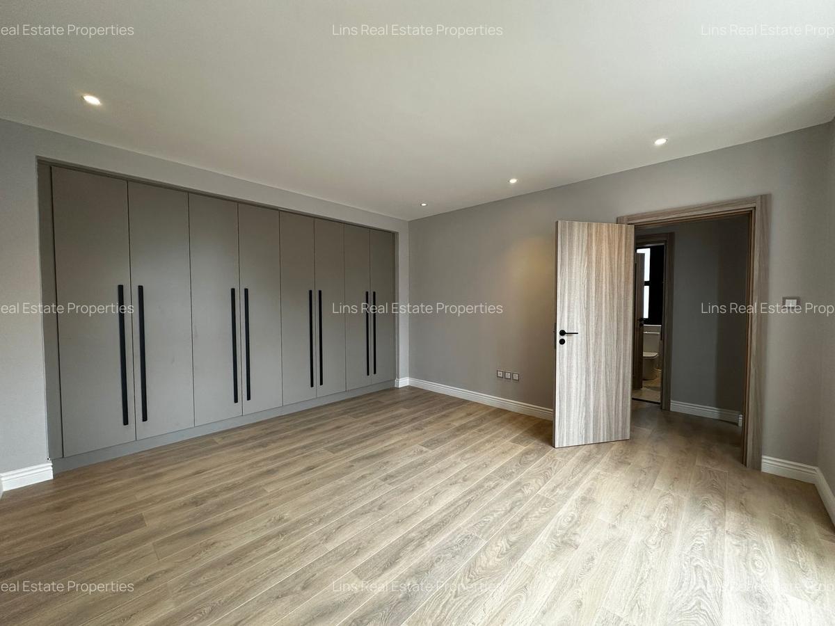 4 Bed Townhouse with En Suite in Runda - 9