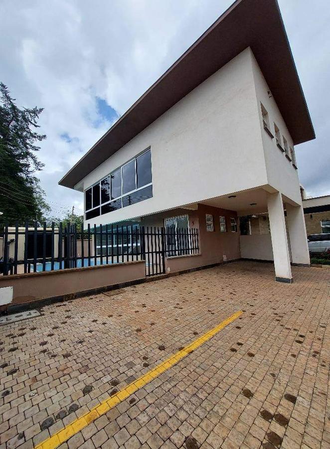 4 Bed Townhouse with Garden at Lavington - 8