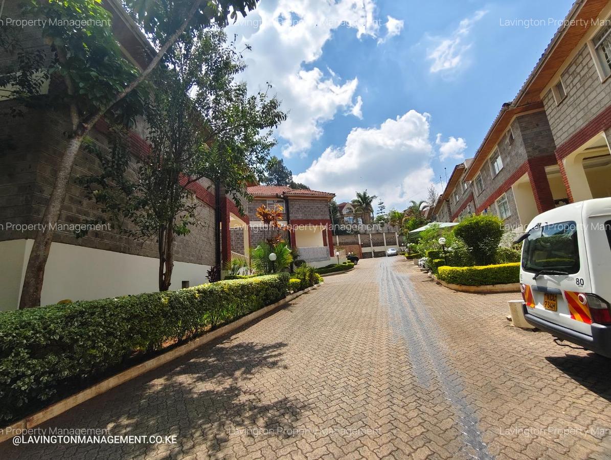 4 Bed Townhouse with En Suite at Lavington Green - 20