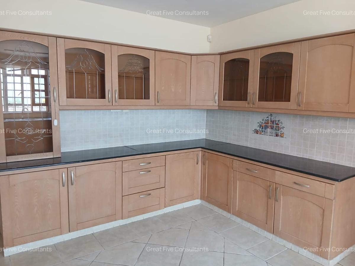 5 Bed Villa with En Suite in Runda - 7