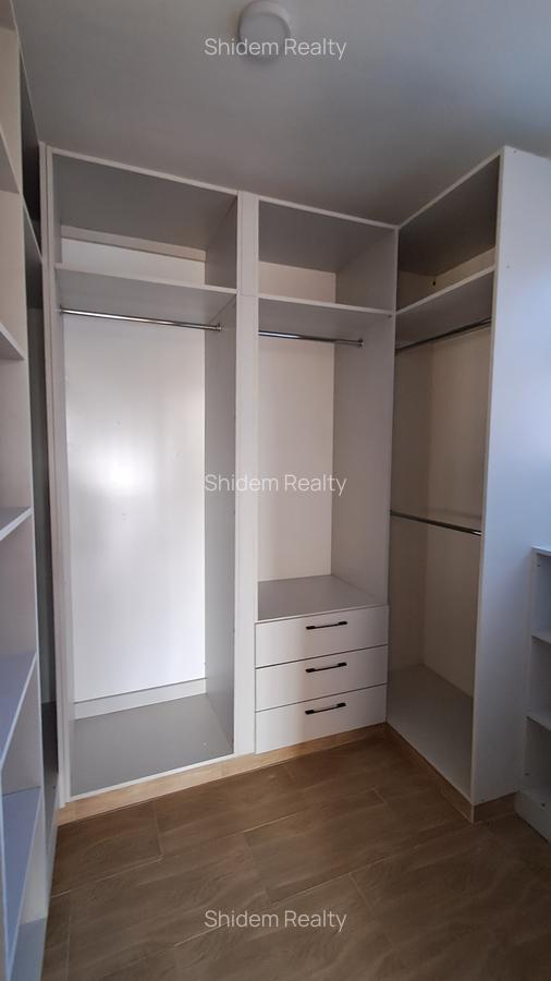 4 Bed House with En Suite at Daykio - 11