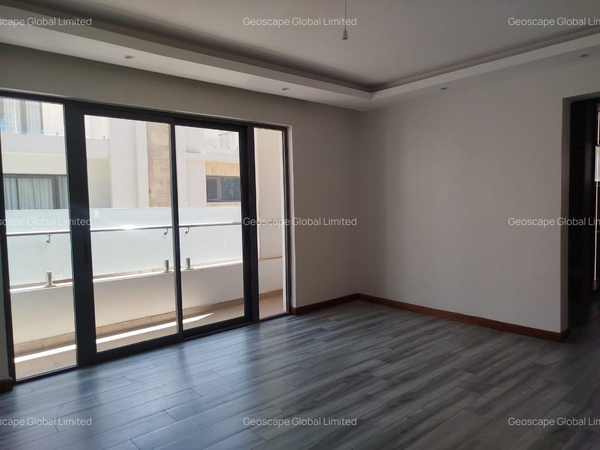 6 Bed Townhouse with En Suite in Lavington - 8