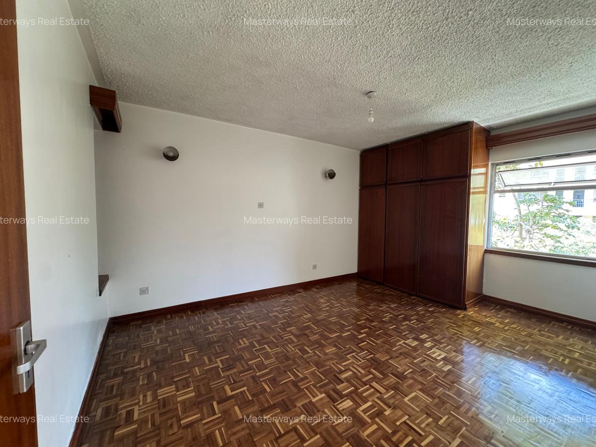 3 Bed Townhouse with En Suite in Lavington - 18
