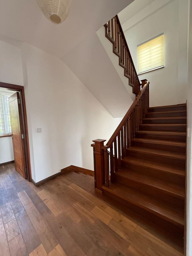 4 Bed Townhouse with En Suite in Lavington - 14