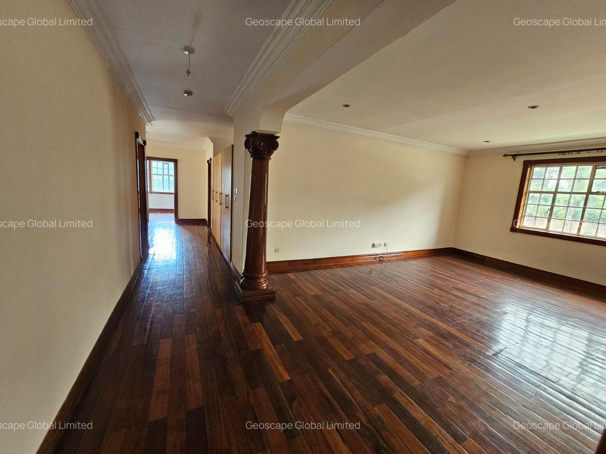 5 Bed Townhouse with En Suite in Lavington - 9