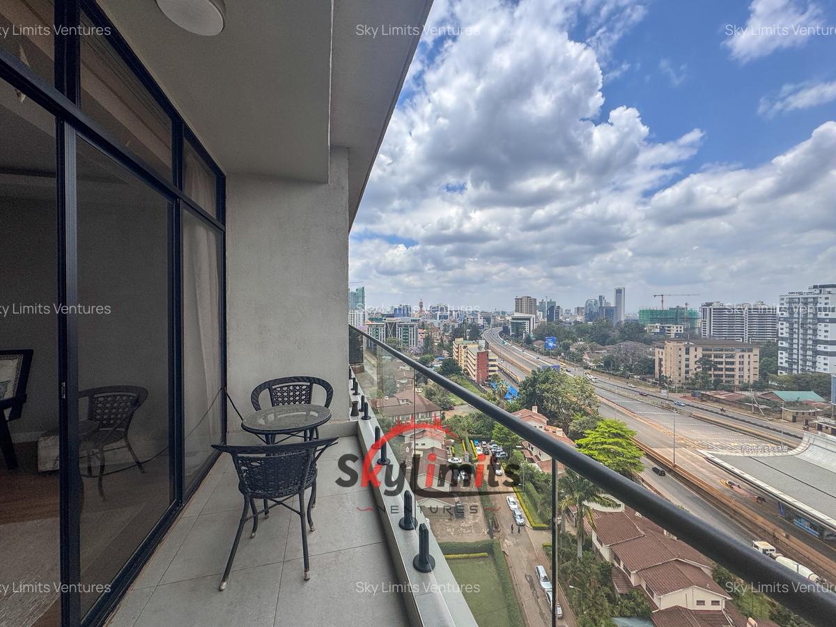 3 Bed Apartment with En Suite in Brookside - 8